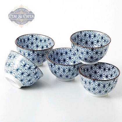 Sachiko – Set 5 Cupe Japoneze din Porțelan Fin cu Model Asanoha, 8,9 cm